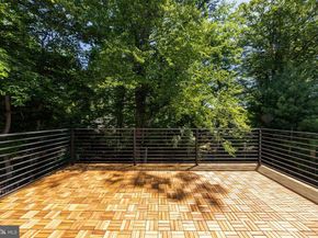 3830 30TH Road N, Arlington VA 22207