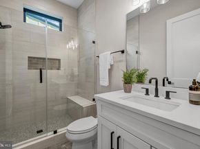 3830 30TH Road N, Arlington VA 22207