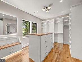 3830 30TH Road N, Arlington VA 22207