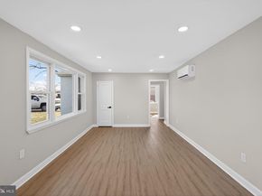 727 W County Line Road, Hatboro PA 19040