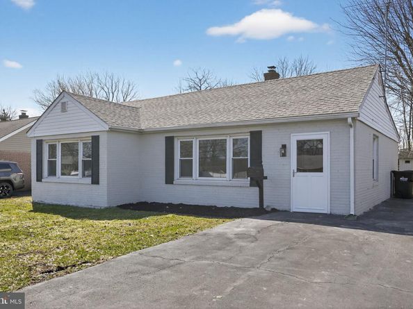 727 W County Line Road, Hatboro PA 19040