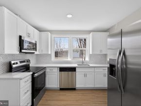 727 W County Line Road, Hatboro PA 19040