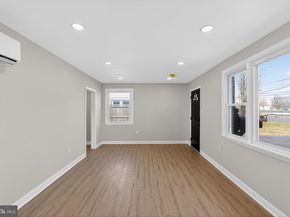 727 W County Line Road, Hatboro PA 19040