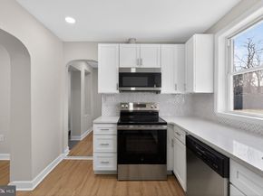 727 W County Line Road, Hatboro PA 19040