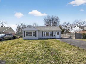 727 W County Line Road, Hatboro PA 19040
