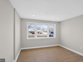 727 W County Line Road, Hatboro PA 19040