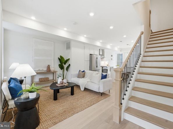 220 V Street NE, Washington DC 20002