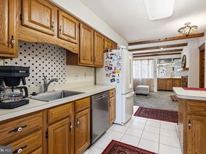 212 Clover Hill Court, Yardley PA 19067