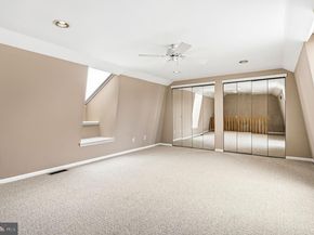 212 Clover Hill Court, Yardley PA 19067