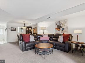 336 Glen Way 336, Elkins Park PA 19027