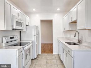 551 Florida Avenue 202, Herndon VA 20170