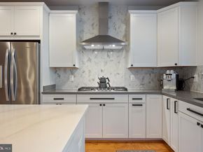 5509 Valmarana Way, Alexandria VA 22312