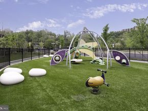 5509 Valmarana Way, Alexandria VA 22312