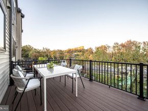 5509 Valmarana Way, Alexandria VA 22312