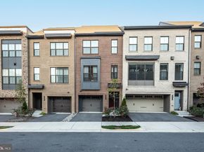 5509 Valmarana Way, Alexandria VA 22312