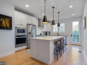 5509 Valmarana Way, Alexandria VA 22312