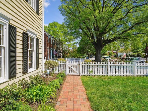 513 Franklin Street, Alexandria VA 22314