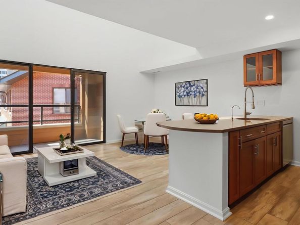 1029 N Stuart Street 705, Arlington VA 22201