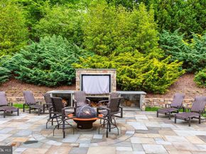 6704 Lupine Lane, Mclean VA 22101