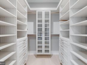 6704 Lupine Lane, Mclean VA 22101