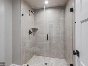 6704 Lupine Lane, Mclean VA 22101