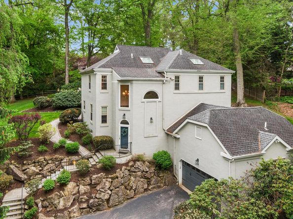 2114 Greenbrier Drive, Villanova PA 19085