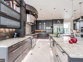 9 Oaklyn Court, Potomac MD 20854