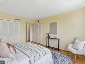 4977 Battery Lane 1902, Bethesda MD 20814