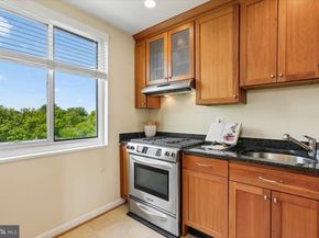 4977 Battery Lane 1902, Bethesda MD 20814