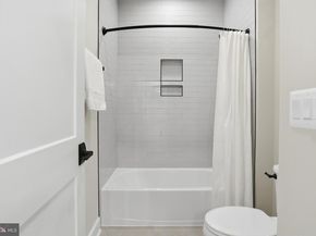 613 Upham Place NW, Vienna VA 22180