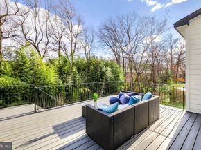 125 Casmar Street SE, Vienna VA 22180