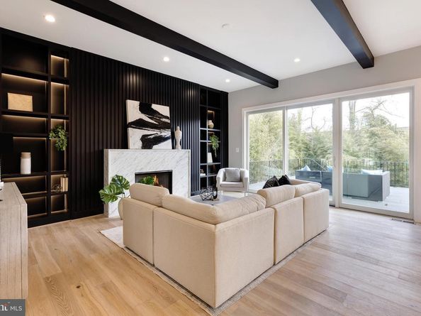 125 Casmar Street SE, Vienna VA 22180