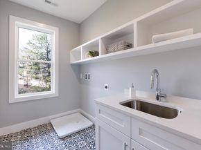 125 Casmar Street SE, Vienna VA 22180