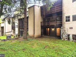 285 Shawmont Avenue D, Philadelphia PA 19128