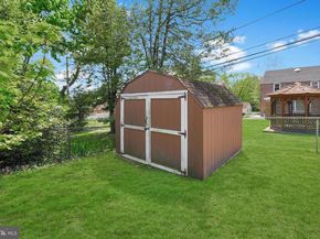308 Edgemore Road, Secane PA 19018