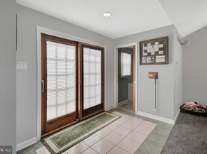 308 Edgemore Road, Secane PA 19018