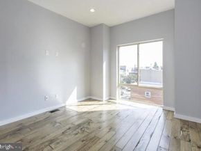 2040 E Susquehanna Avenue, Philadelphia PA 19125