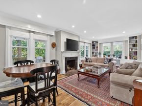 805 N Quaker Lane, Alexandria VA 22302