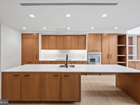 1336 8TH Street NW TH5, Washington DC 20001