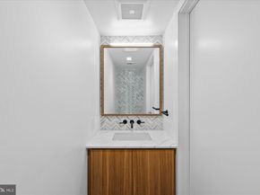 1336 8TH Street NW TH5, Washington DC 20001