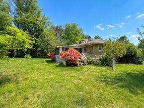 902 Olympian Circle SW, Vienna VA 22180