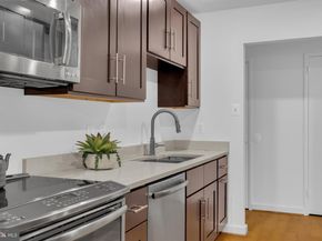 527 Florida Avenue T2, Herndon VA 20170