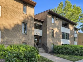 527 Florida Avenue T2, Herndon VA 20170