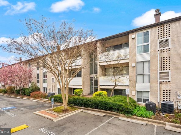 5600 Bloomfield Drive 4, Alexandria VA 22312