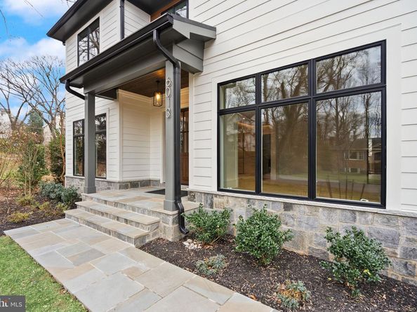 6013 Woodland Terrace, Mclean VA 22101