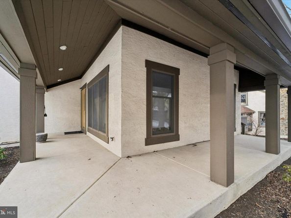 201 Springhouse Pond, Chesterbrook PA 19087