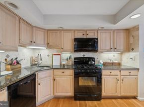 201 Springhouse Pond, Chesterbrook PA 19087