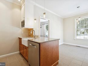 6 Edison Lane, Doylestown PA 18901