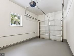 6 Edison Lane, Doylestown PA 18901