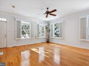 6 Edison Lane, Doylestown PA 18901